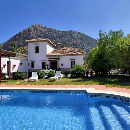 Villa Belvilla By Oyo Cortijo Alazores